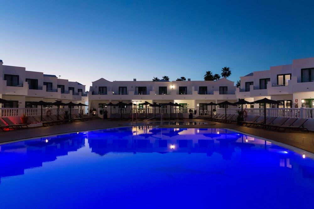 Las Adelfas Puerto del Carmen  Exterior photo